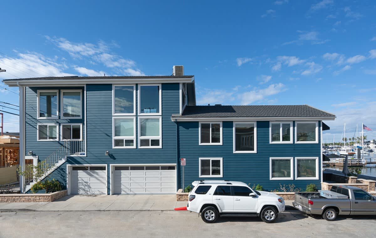 1011 N Bayfront A — Breathtaking Bay Views