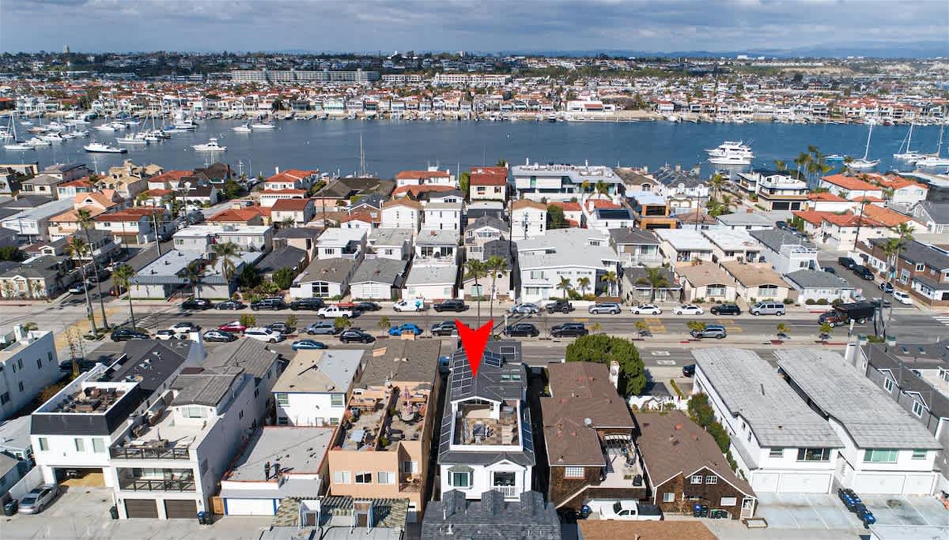1225 W Balboa Blvd B | Coastal Luxury Retreat w/ Stunning Rooftop Deck 3
