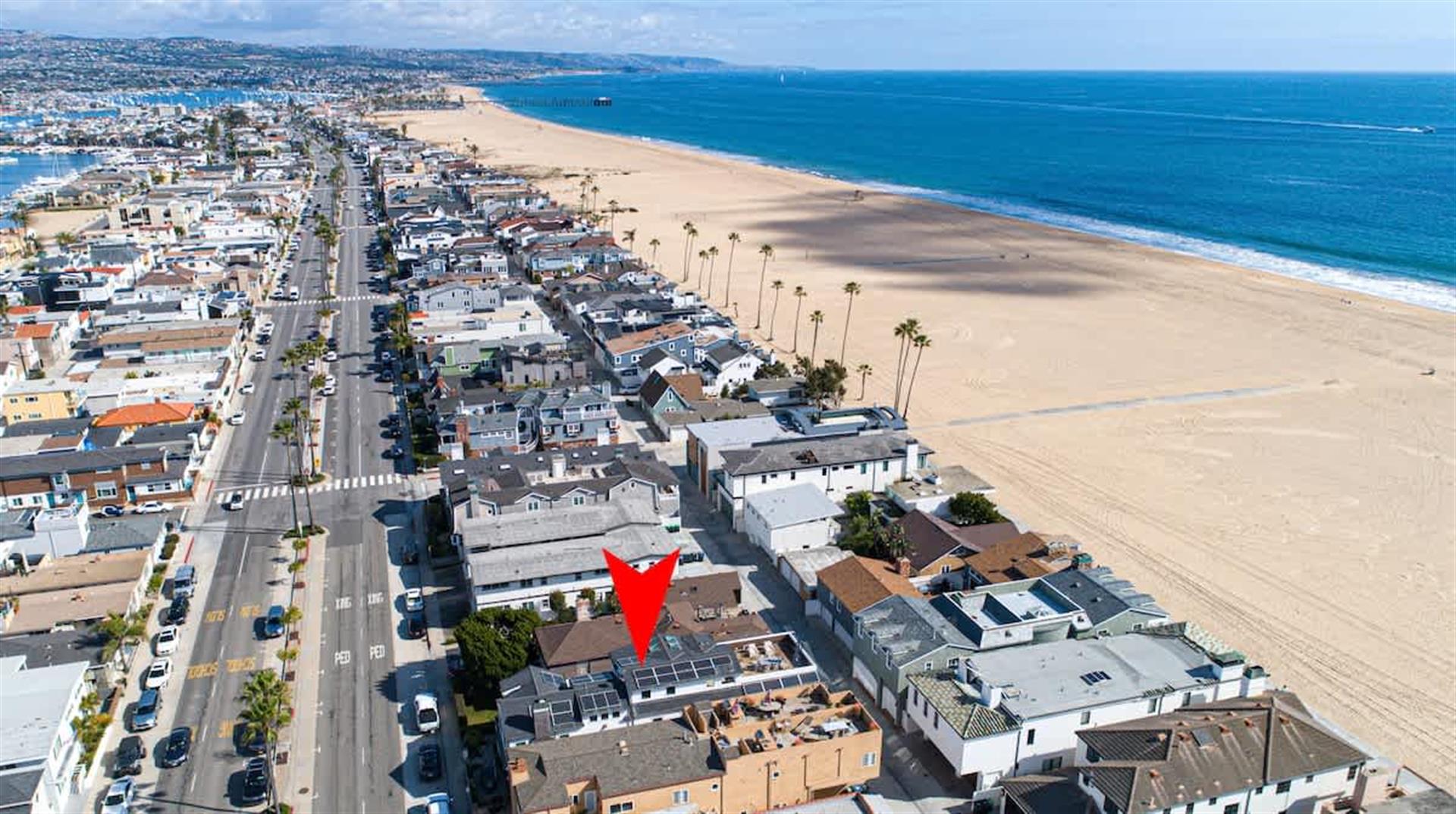 1225 W Balboa Blvd B | Coastal Luxury Retreat w/ Stunning Rooftop Deck 4